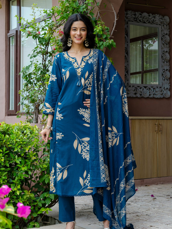Women  Blue  Floral Printed V-Neck  Pure Cotton embroidered Kurta dupatta set